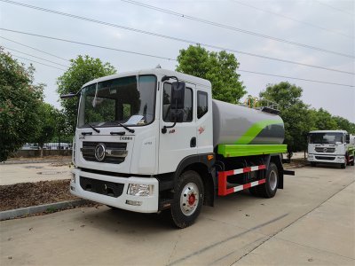 杭州用戶喜提12方灑水車，澆花、澆樹、綠化噴灑功能全